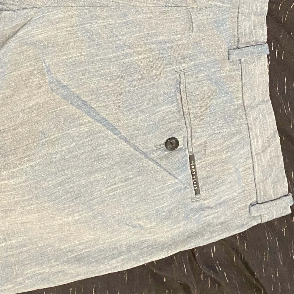 Free shipping. Perry Ellis shorts size 34. - Picture 3 of 3